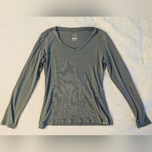 Nui V-Neck Long Sleeve Top in Charcoal Gray - Large